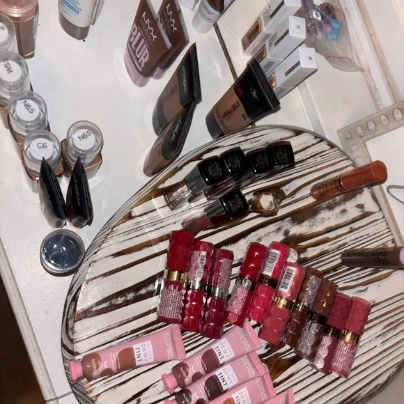 BRAND NEW MAKEUP! PICK ANY 3 for $18 - Picture 2 of 16